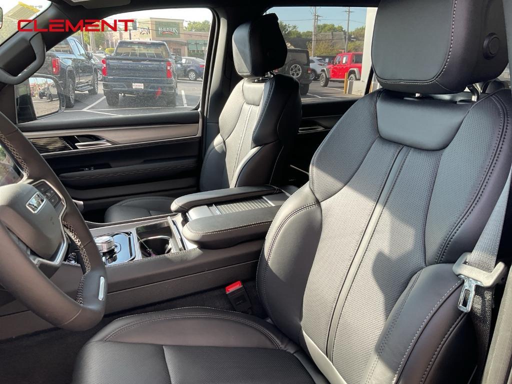 new 2025 Jeep Wagoneer car, priced at $68,952