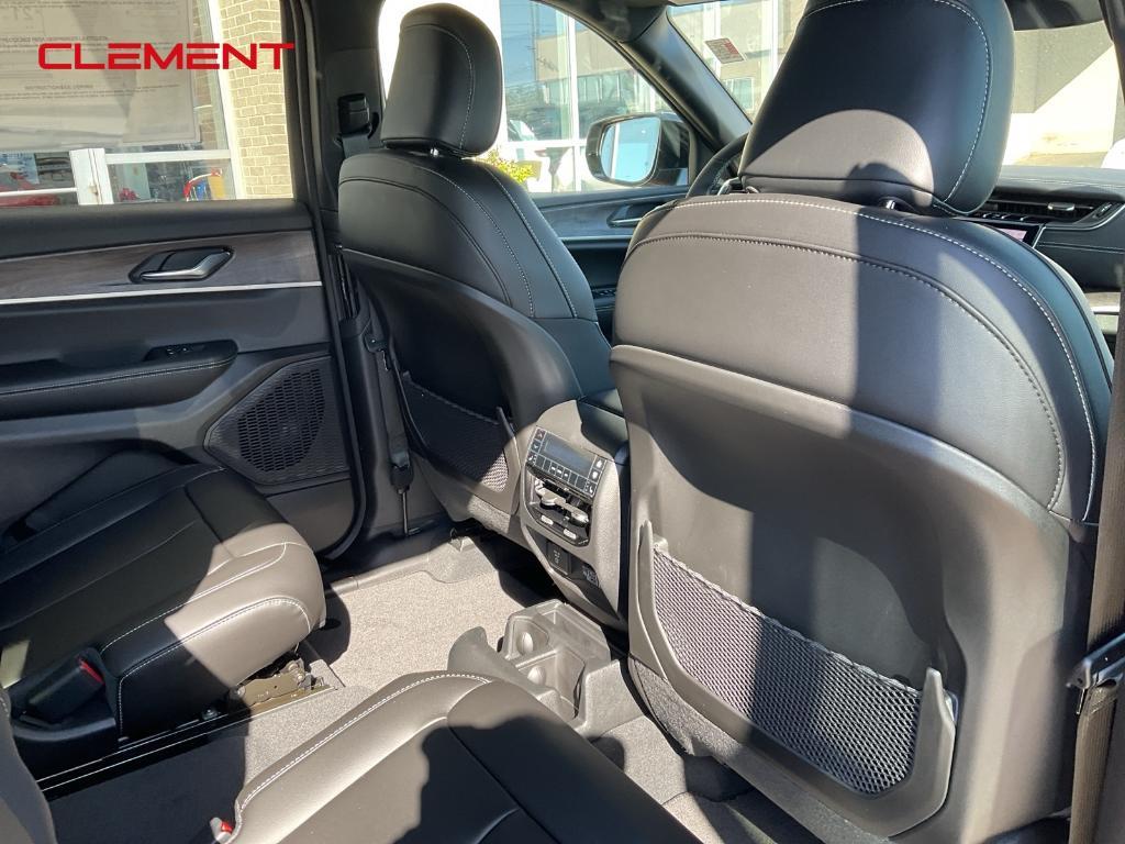 new 2025 Jeep Grand Cherokee L car, priced at $46,547