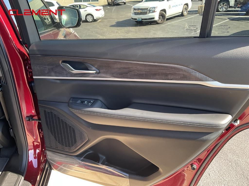 new 2025 Jeep Grand Cherokee L car, priced at $46,547