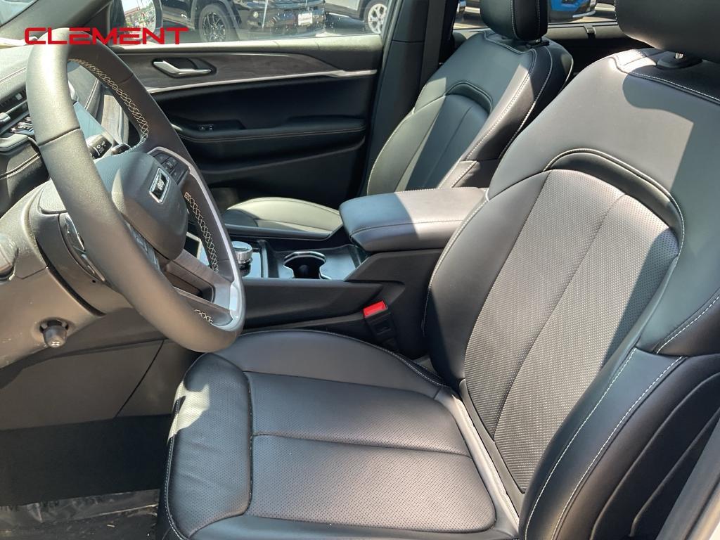new 2025 Jeep Grand Cherokee L car, priced at $44,144