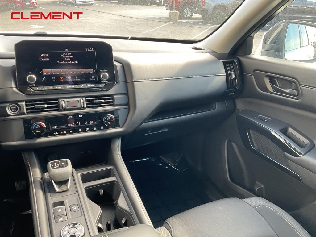 used 2024 Nissan Pathfinder car, priced at $30,400