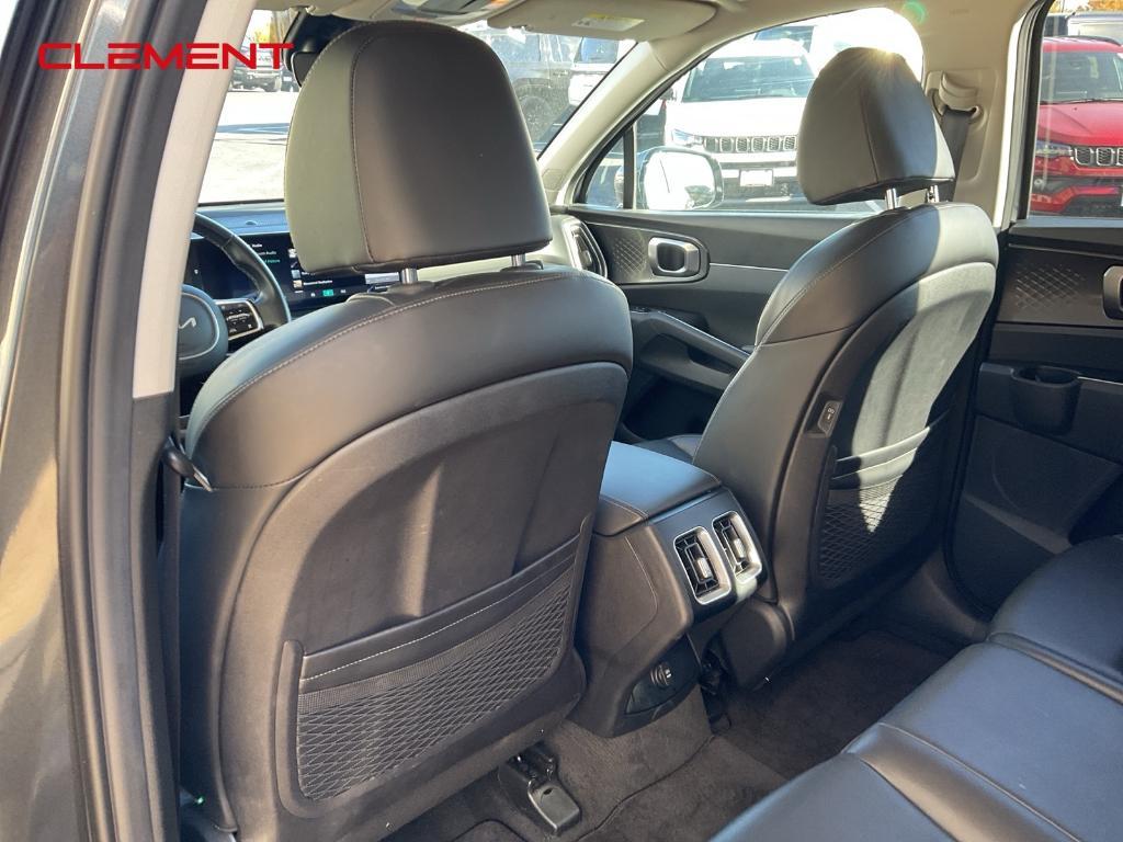 used 2024 Kia Sorento car, priced at $26,600