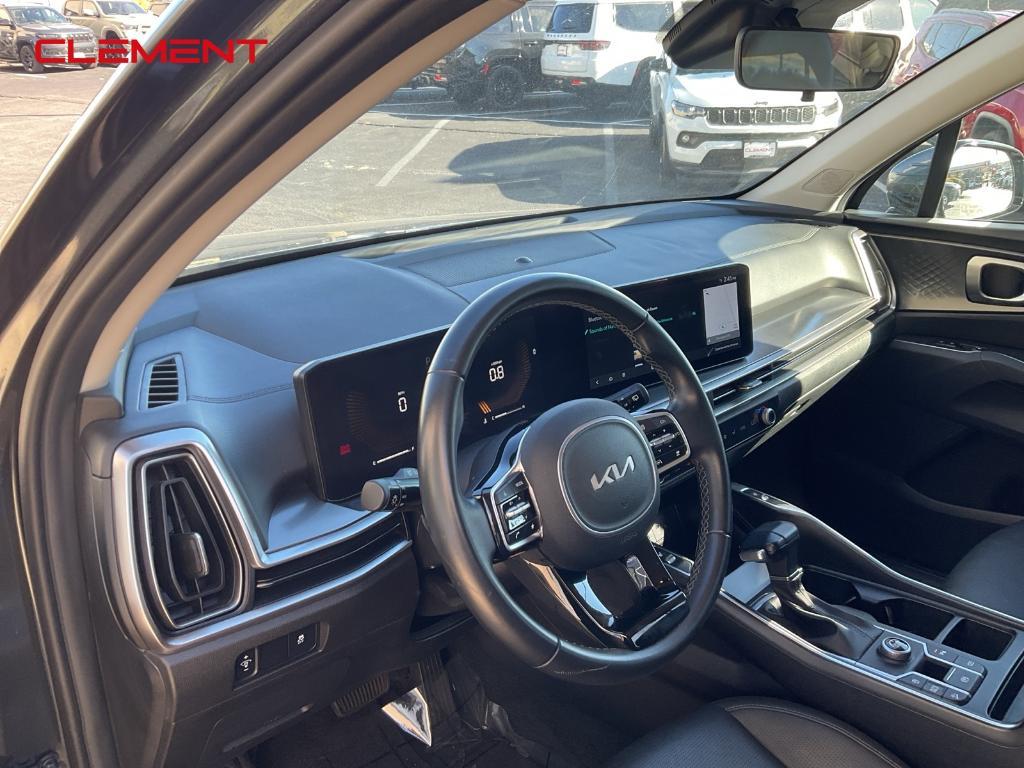 used 2024 Kia Sorento car, priced at $26,600