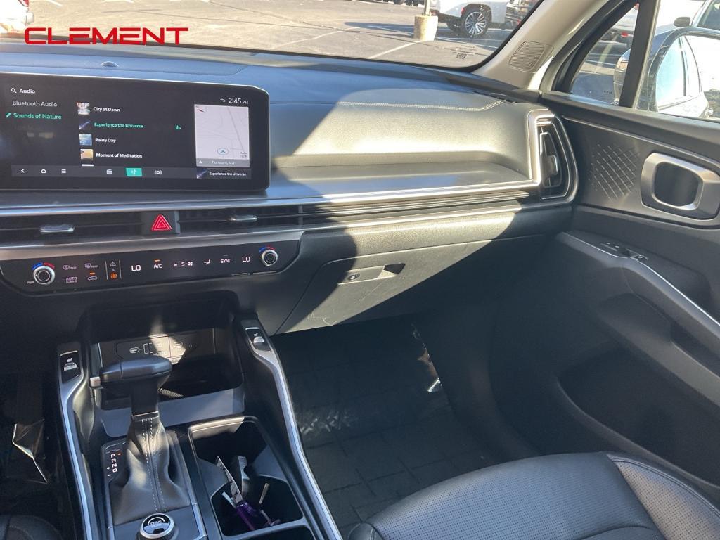 used 2024 Kia Sorento car, priced at $26,600