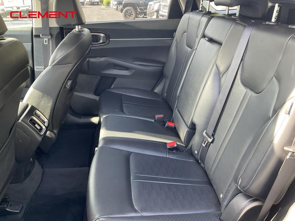 used 2024 Kia Sorento car, priced at $27,200