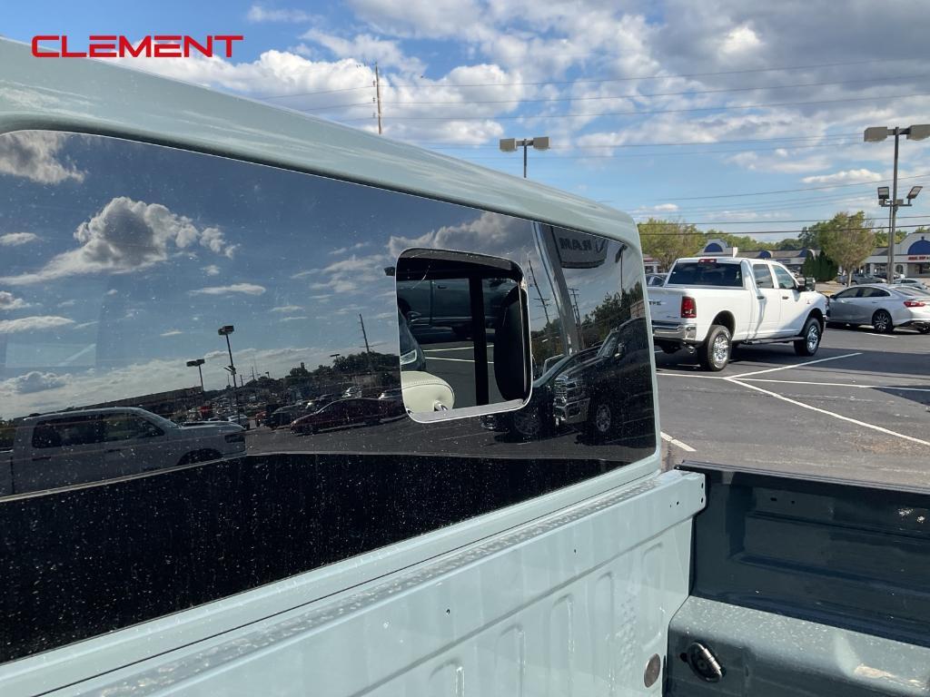 new 2025 Jeep Gladiator car, priced at $57,190