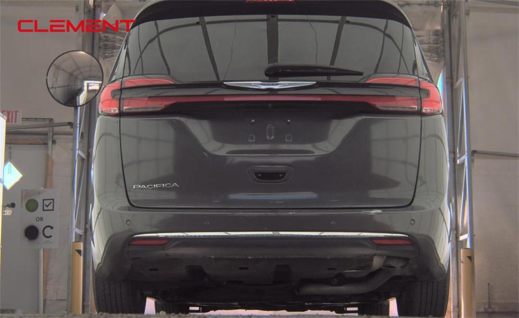 used 2022 Chrysler Pacifica car, priced at $22,000