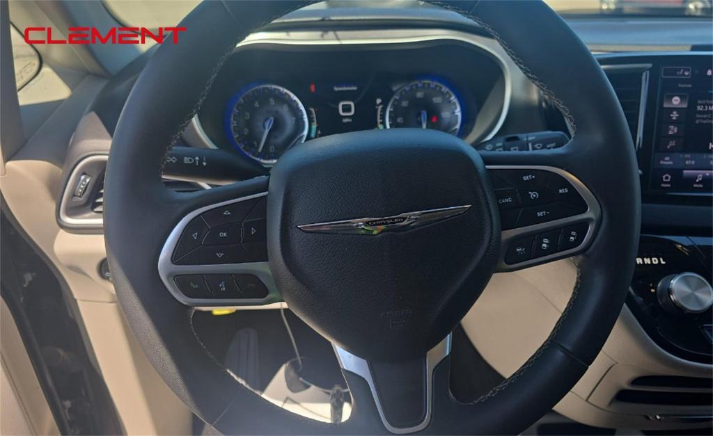 used 2022 Chrysler Pacifica car, priced at $22,000