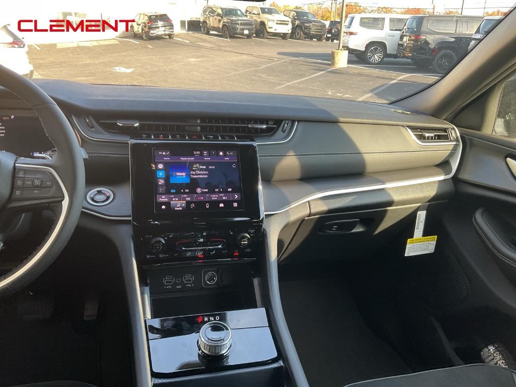 new 2025 Jeep Grand Cherokee car, priced at $36,973