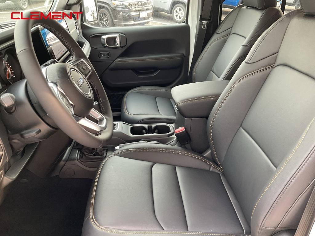 new 2025 Jeep Wrangler car, priced at $50,297
