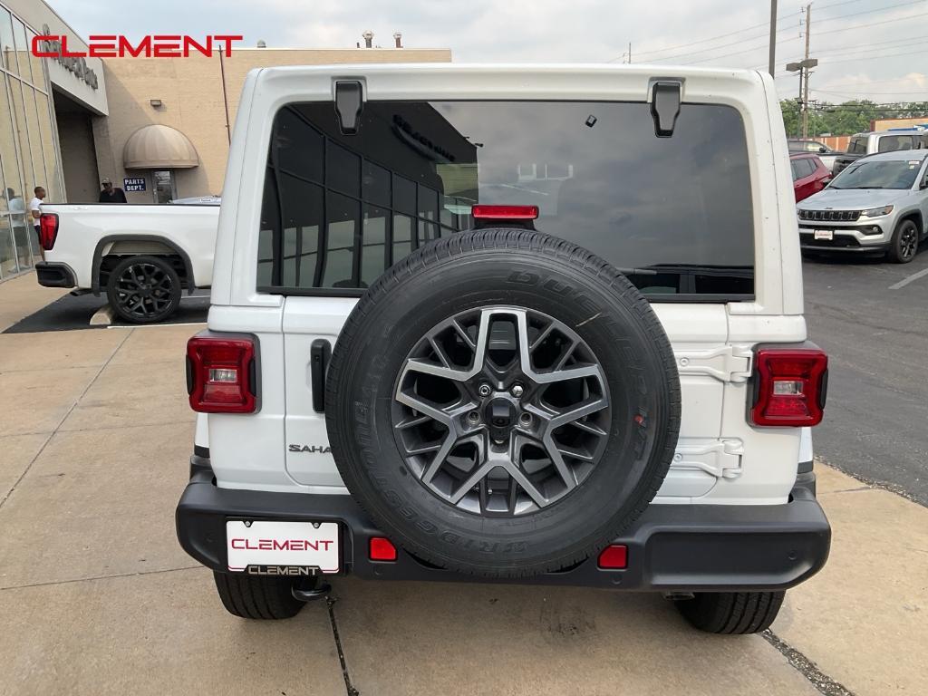 new 2025 Jeep Wrangler car, priced at $50,297