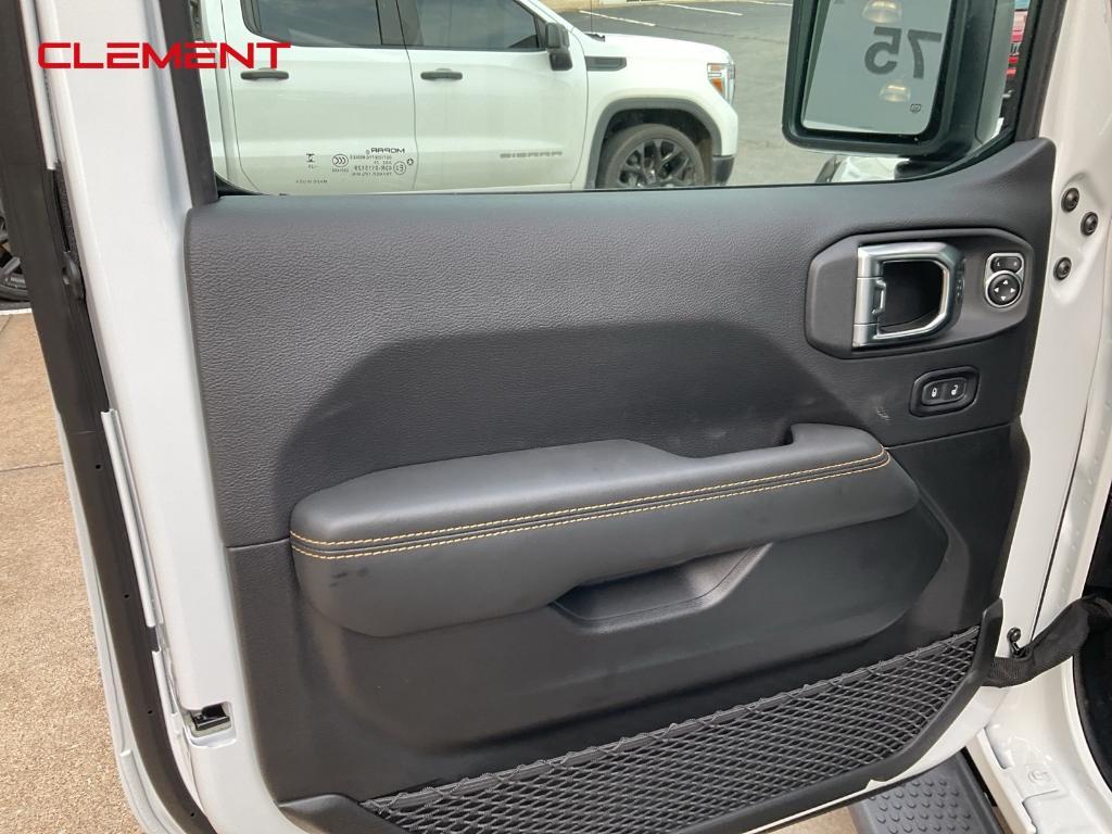 new 2025 Jeep Wrangler car, priced at $50,297