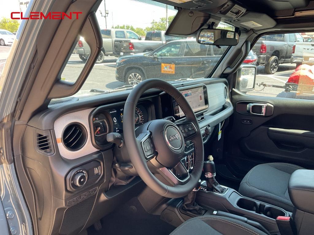 new 2025 Jeep Wrangler car, priced at $48,788