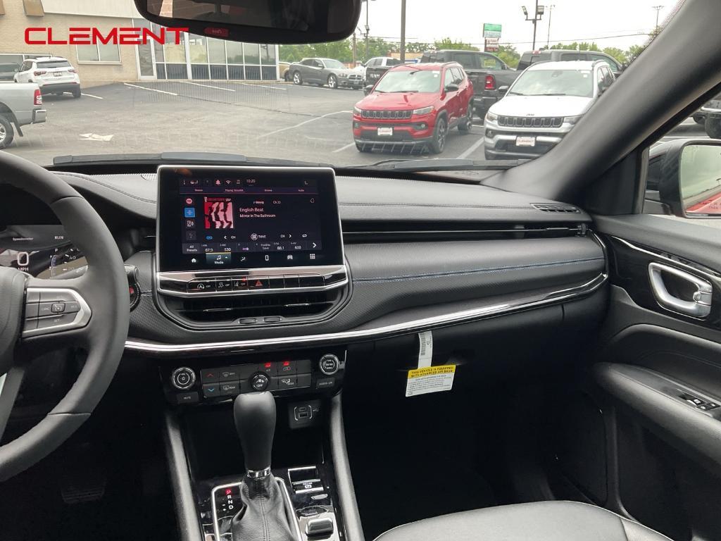 new 2025 Jeep Compass car, priced at $30,958