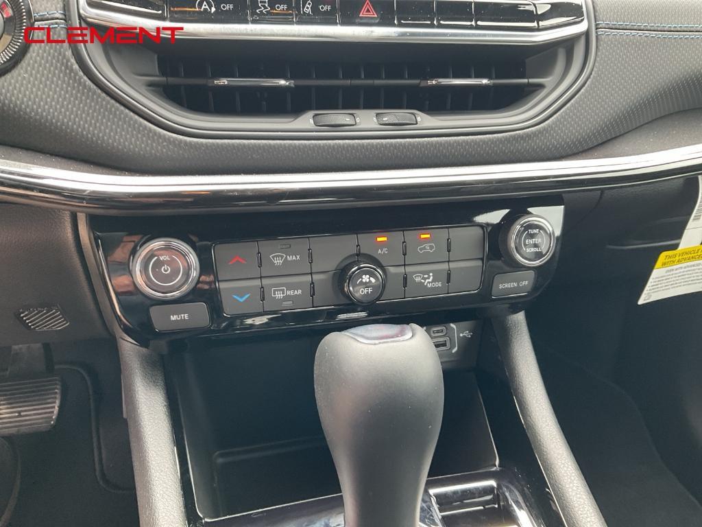 new 2025 Jeep Compass car, priced at $30,958