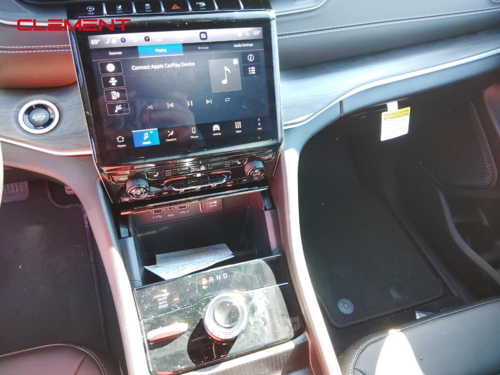 new 2025 Jeep Grand Cherokee car, priced at $40,896