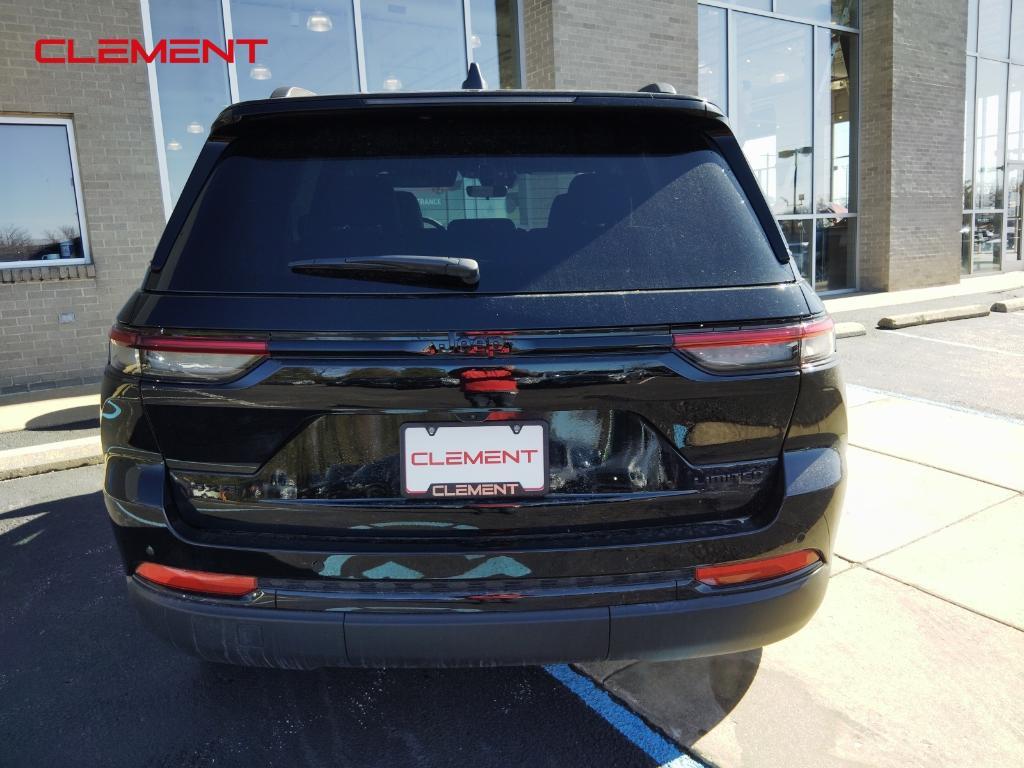 new 2025 Jeep Grand Cherokee car, priced at $40,896