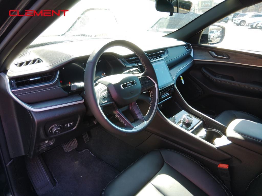 new 2025 Jeep Grand Cherokee car, priced at $40,896