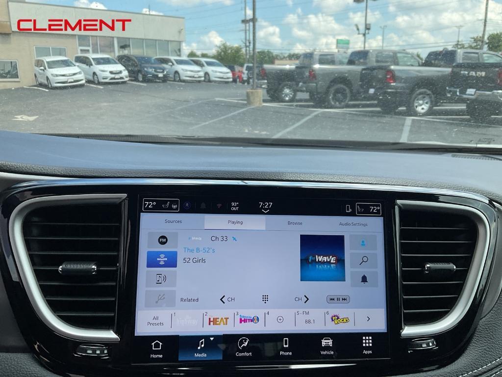 new 2025 Chrysler Pacifica car, priced at $39,439