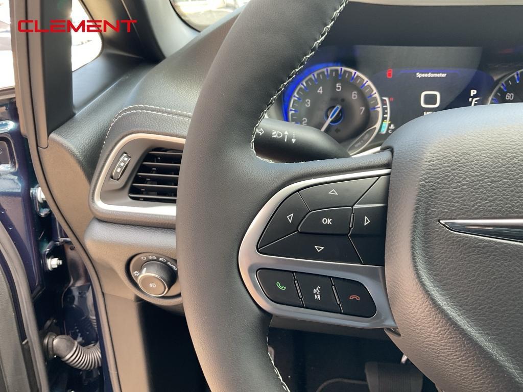 new 2025 Chrysler Pacifica car, priced at $39,439