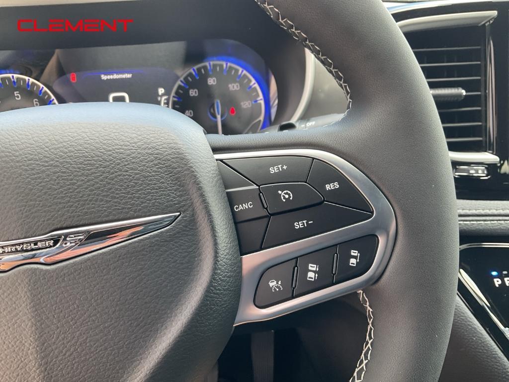 new 2025 Chrysler Pacifica car, priced at $39,439