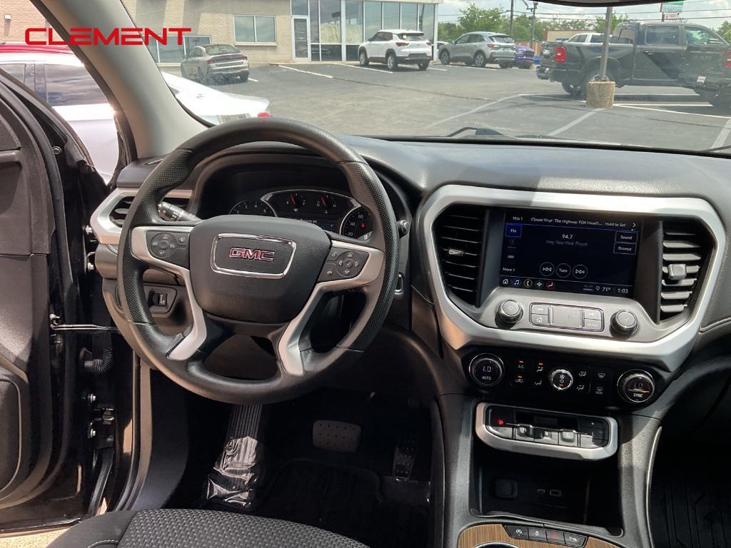 used 2022 GMC Acadia car, priced at $25,000
