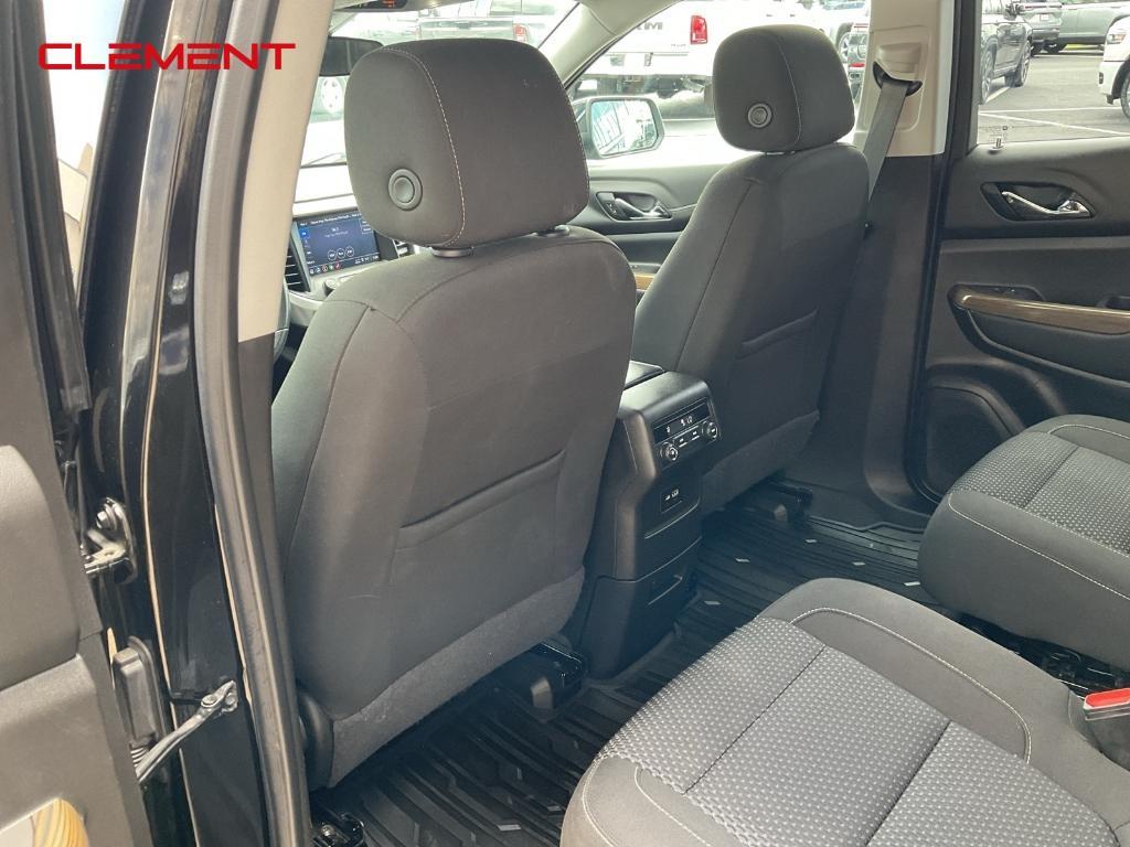 used 2022 GMC Acadia car, priced at $25,000