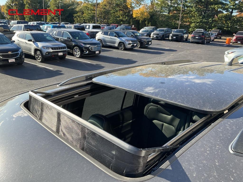 new 2025 Jeep Grand Cherokee car, priced at $44,744