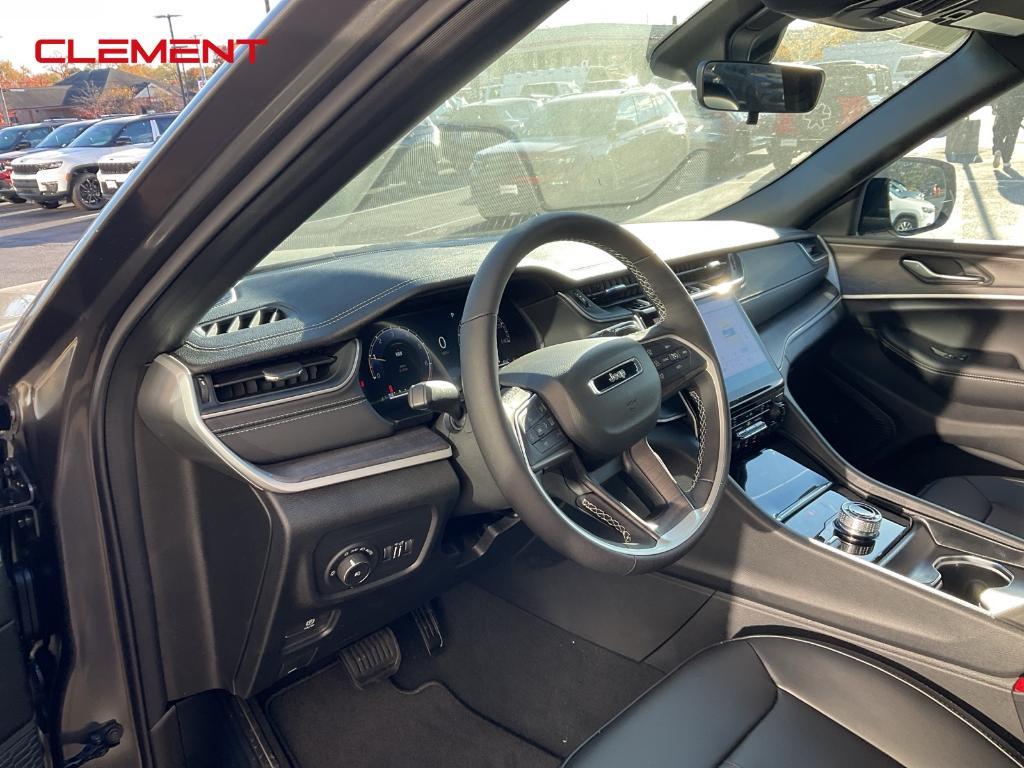 new 2025 Jeep Grand Cherokee car, priced at $44,744