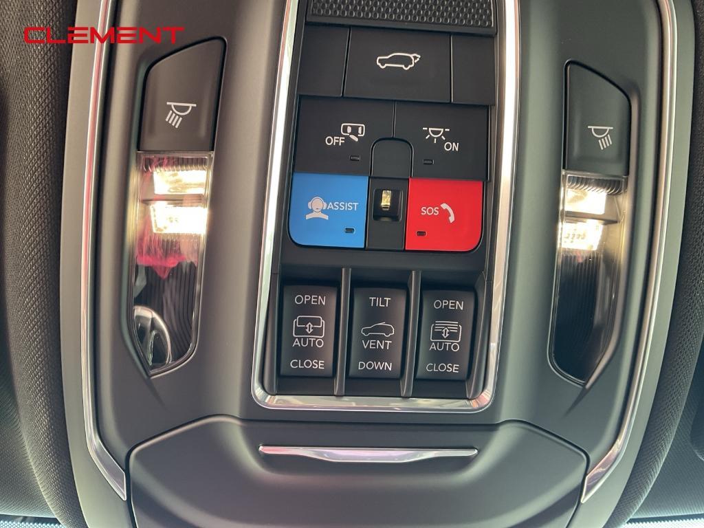 new 2025 Jeep Grand Cherokee car, priced at $44,744