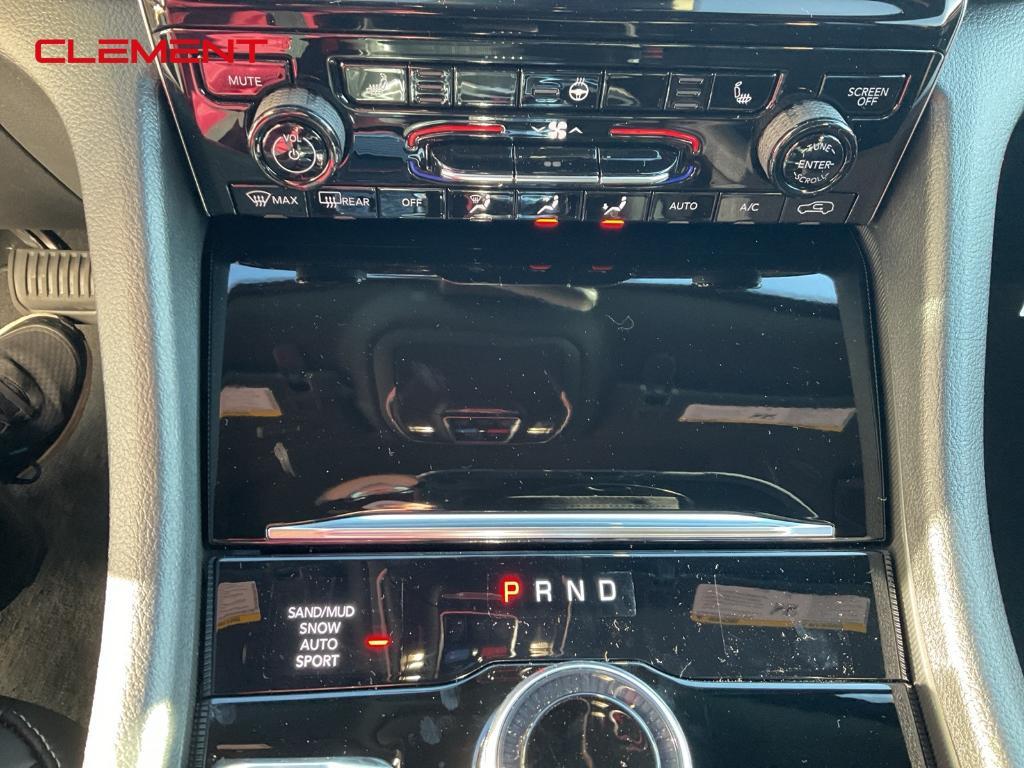 new 2025 Jeep Grand Cherokee car, priced at $44,744