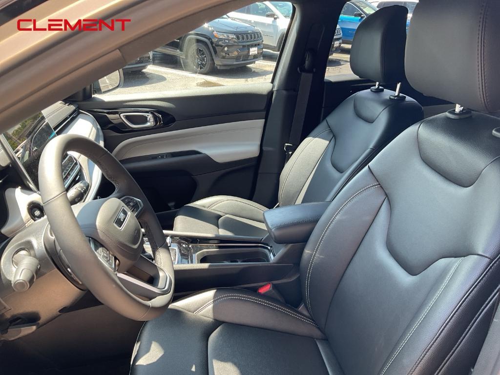 new 2025 Jeep Compass car, priced at $32,743
