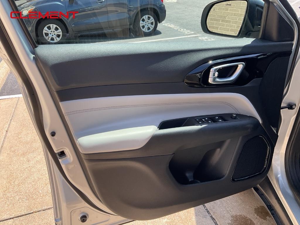new 2025 Jeep Compass car, priced at $32,743
