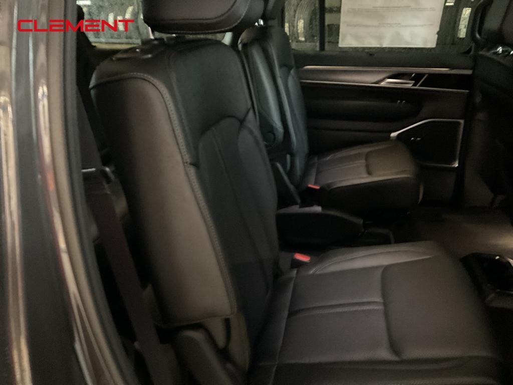 new 2025 Jeep Wagoneer L car, priced at $71,505