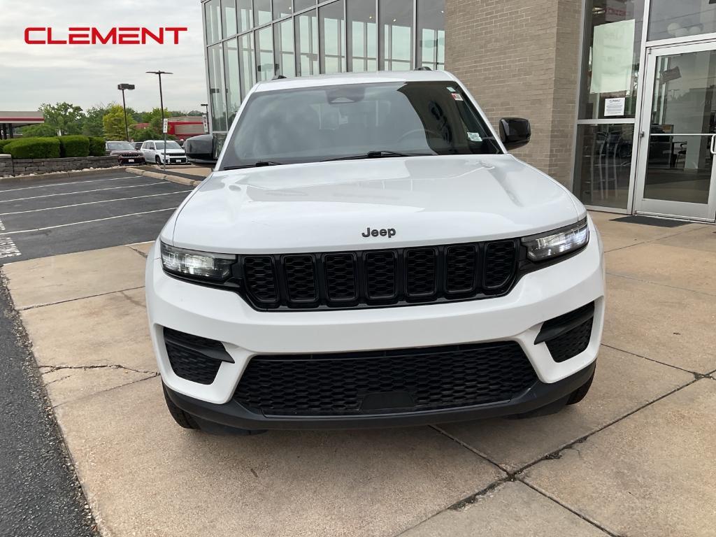 used 2022 Jeep Grand Cherokee car, priced at $32,594