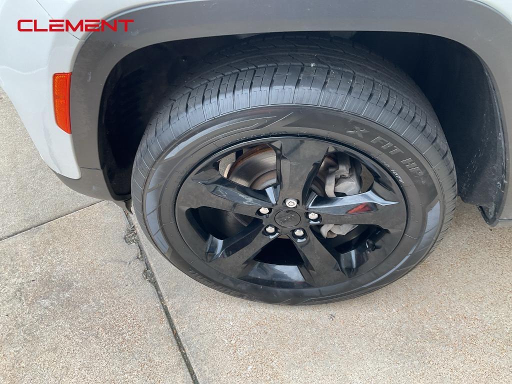 used 2022 Jeep Grand Cherokee car, priced at $32,594