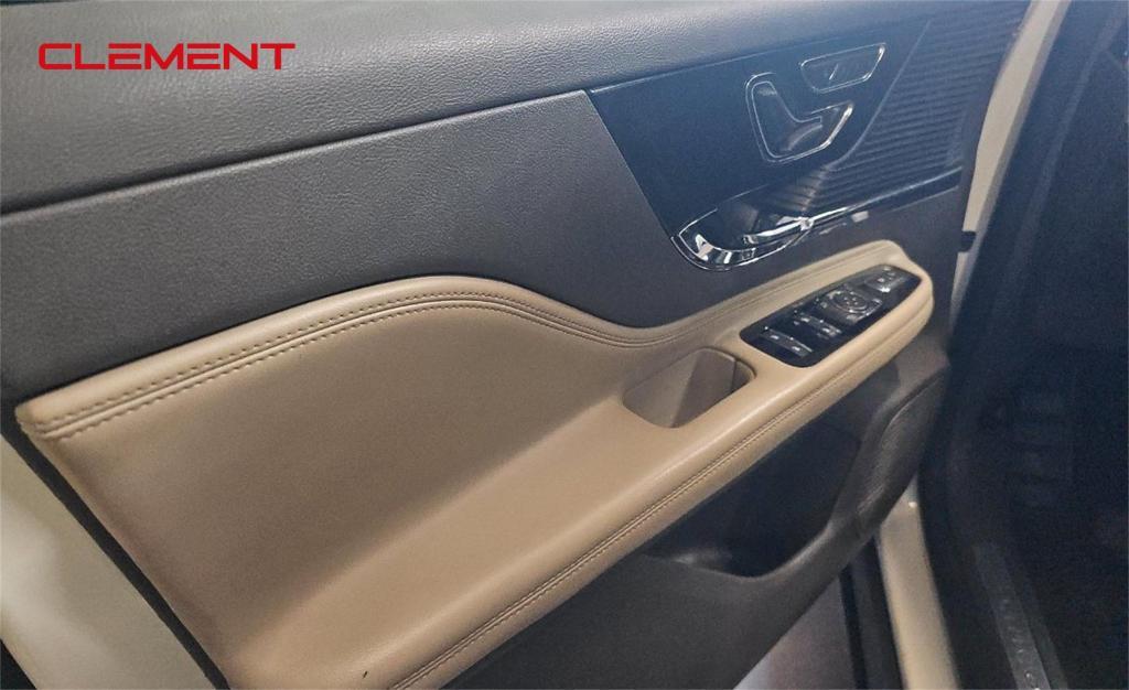 used 2022 Lincoln Corsair car, priced at $27,000