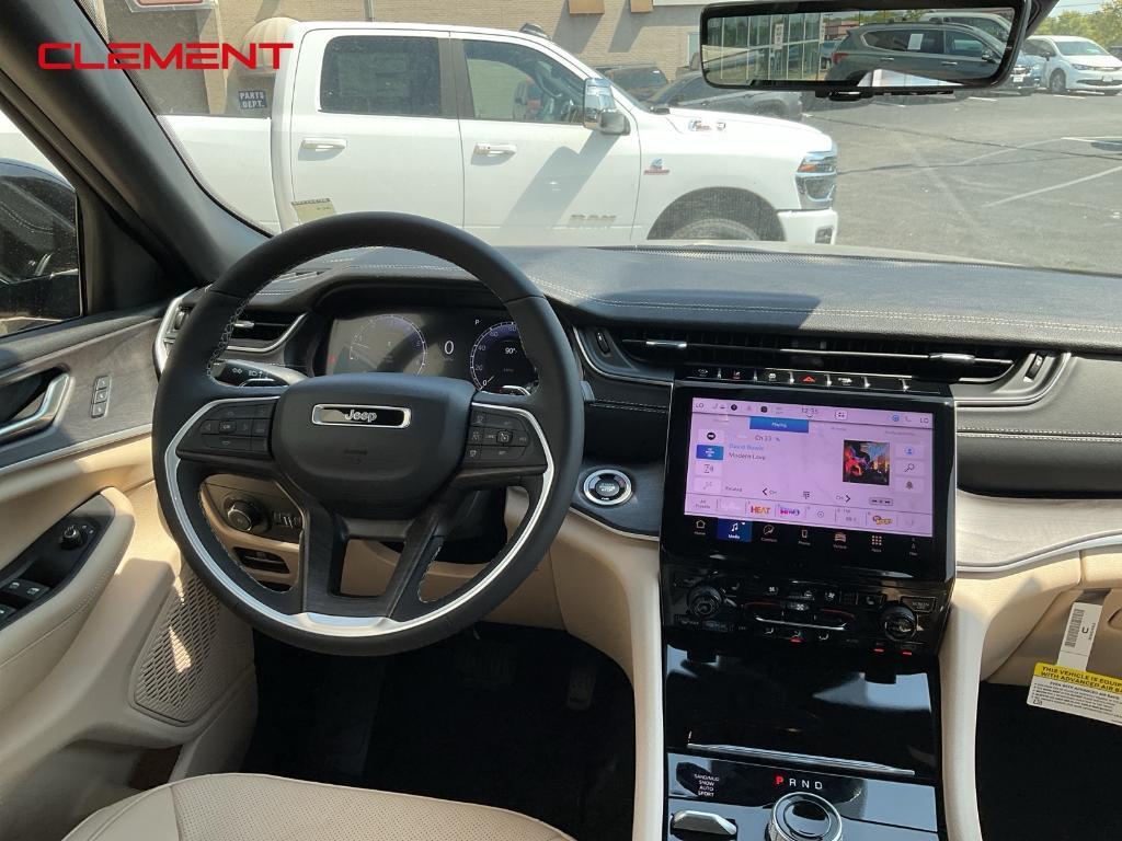 new 2025 Jeep Grand Cherokee car, priced at $48,432