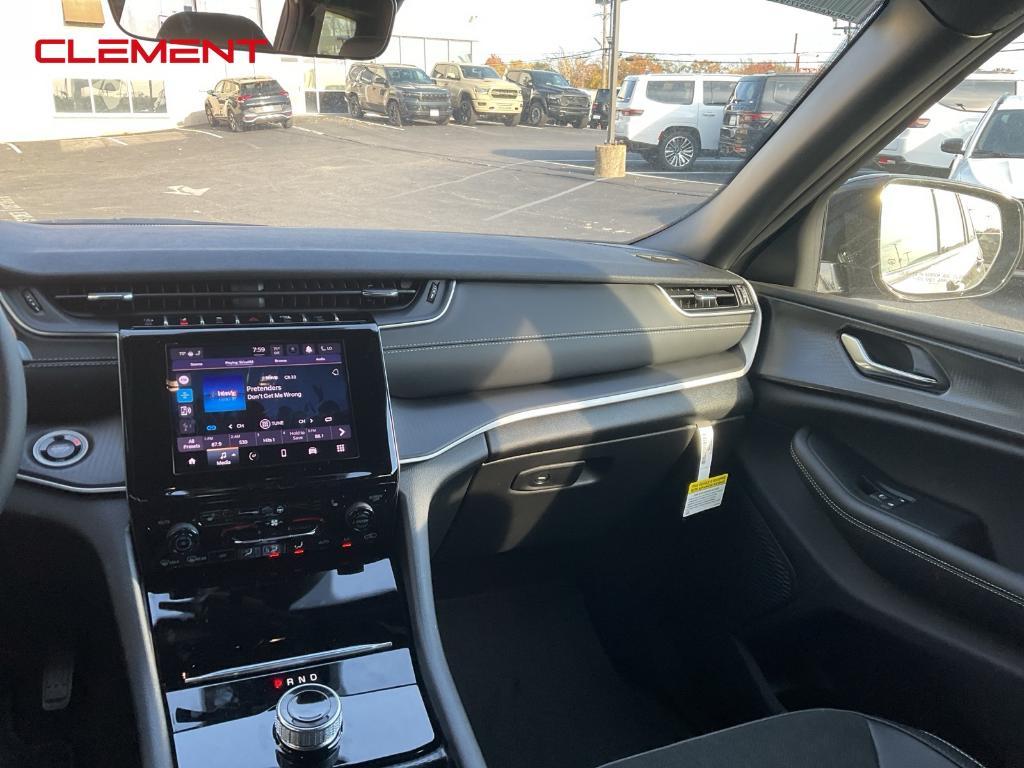 new 2025 Jeep Grand Cherokee L car, priced at $41,163