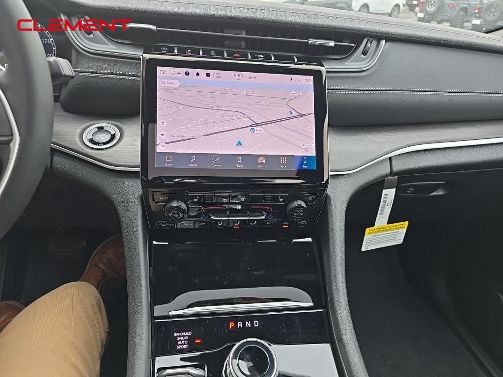 new 2025 Jeep Grand Cherokee car, priced at $43,069