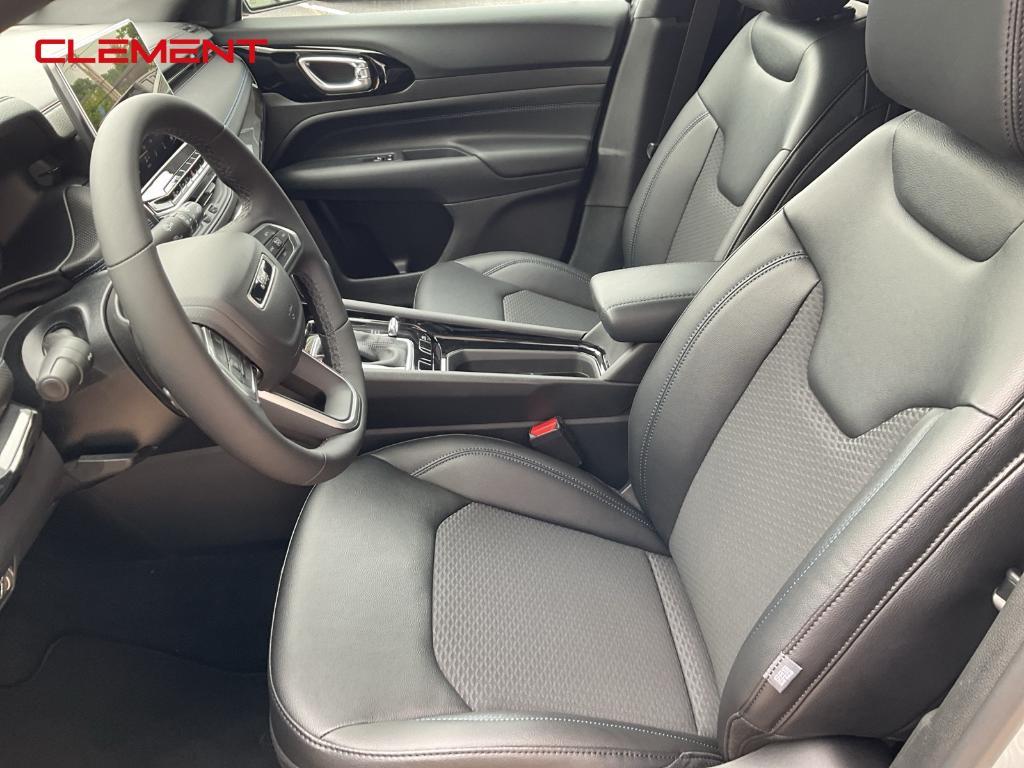 new 2025 Jeep Compass car, priced at $30,958
