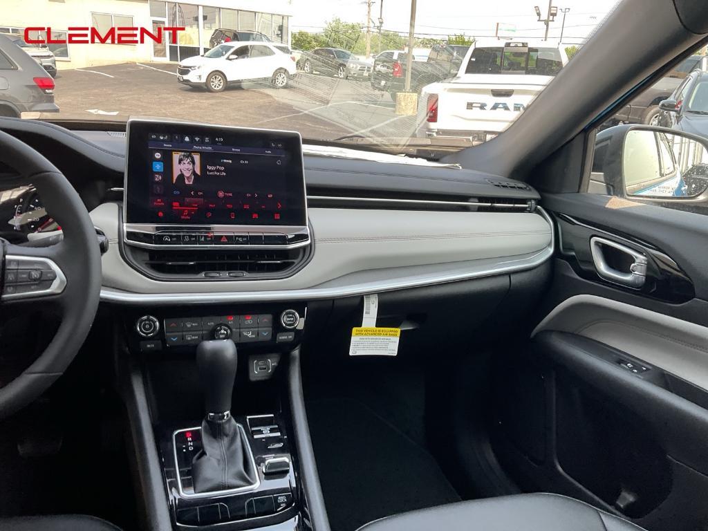 new 2025 Jeep Compass car, priced at $32,343