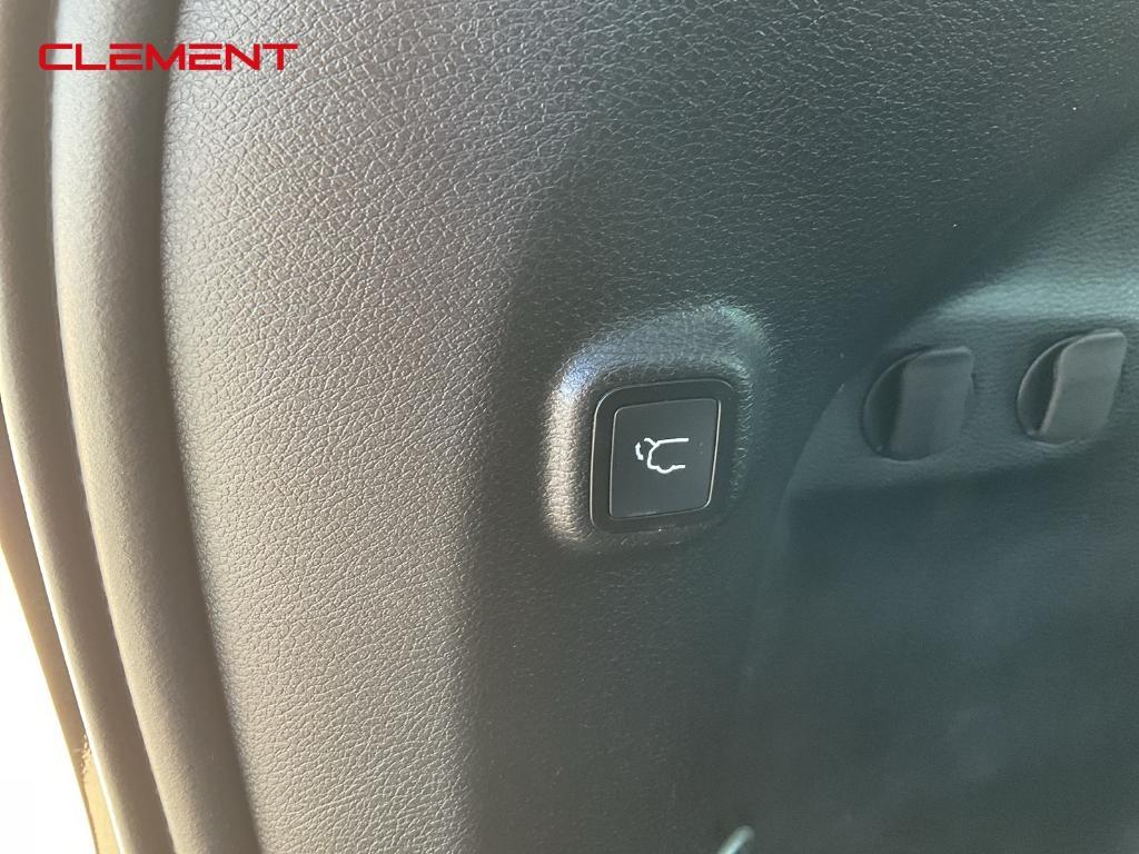 used 2021 Jeep Cherokee car, priced at $24,800