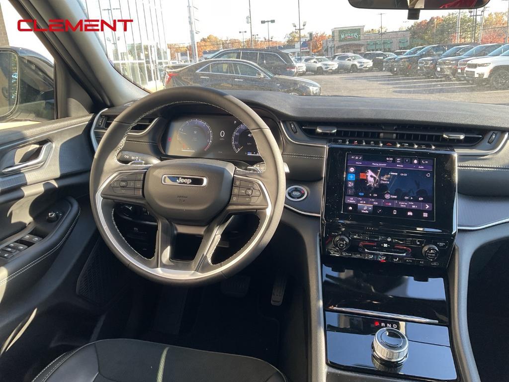 new 2025 Jeep Grand Cherokee car, priced at $38,437