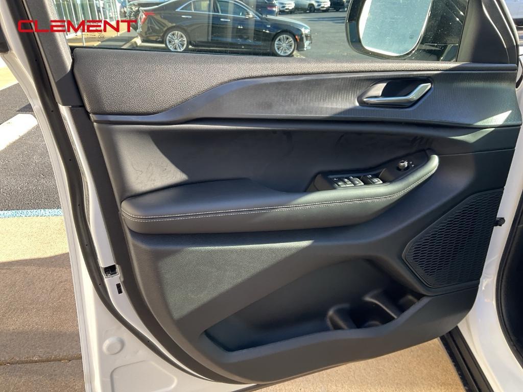 new 2025 Jeep Grand Cherokee car, priced at $38,437