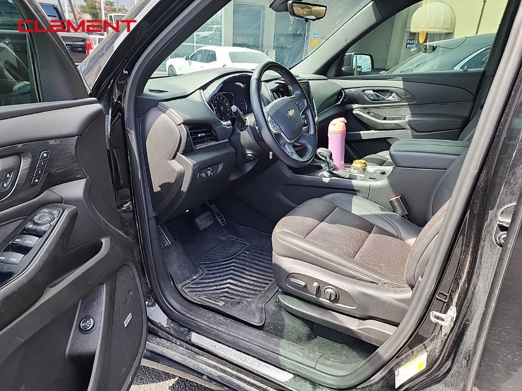 used 2023 Chevrolet Traverse car, priced at $39,430