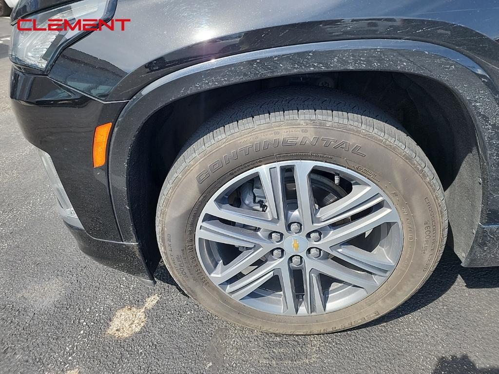 used 2023 Chevrolet Traverse car, priced at $39,430
