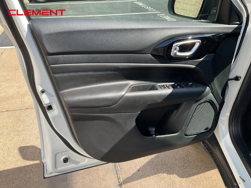 new 2026 Jeep Compass car, priced at $33,005