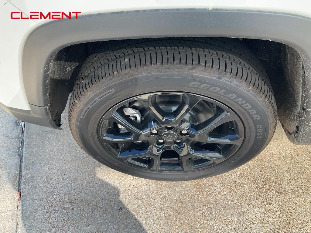 new 2026 Jeep Compass car, priced at $33,005