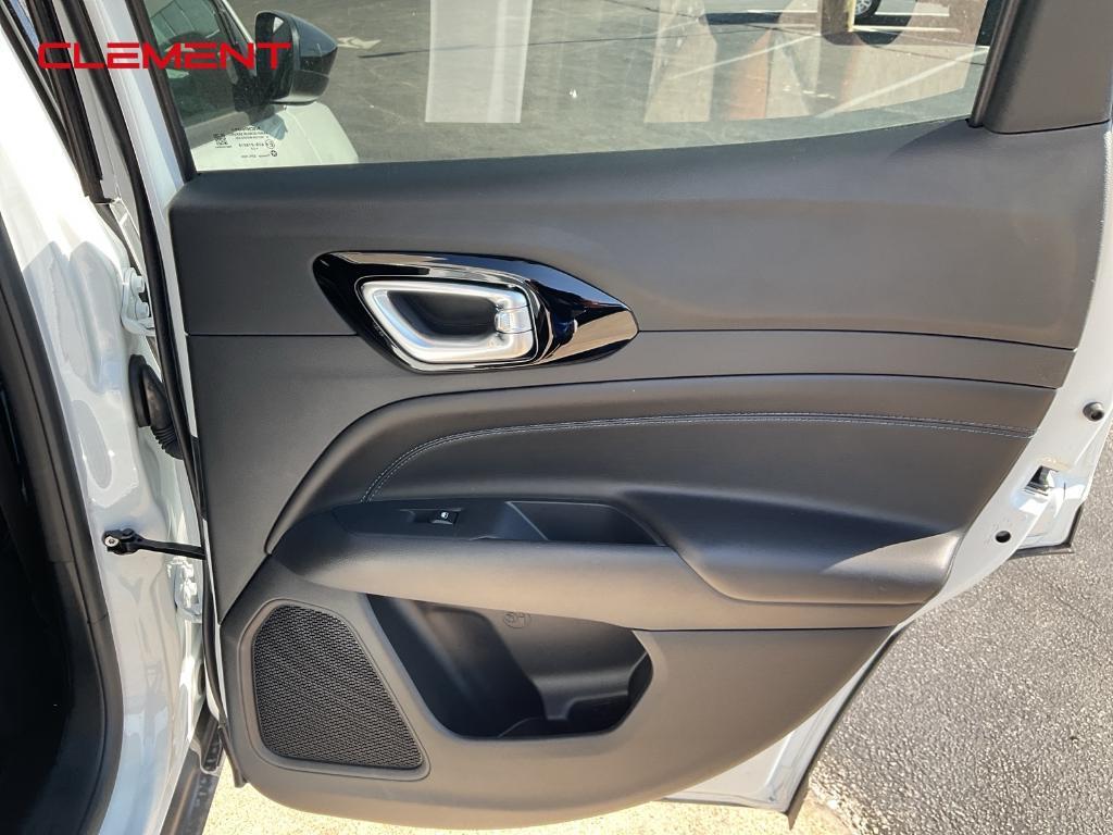 new 2026 Jeep Compass car, priced at $33,005